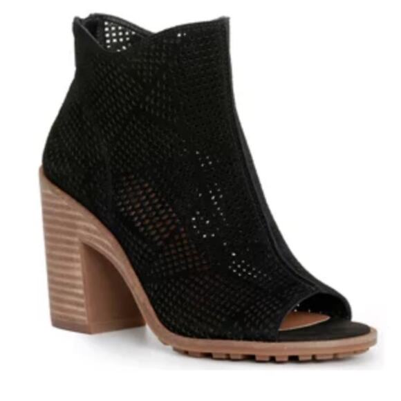 NWT Lucky Brand black nubuck Vacob open toe perforated bootie, 7.5 - Picture 3 of 14